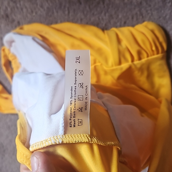 Bathing suit top - Picture 3 of 3